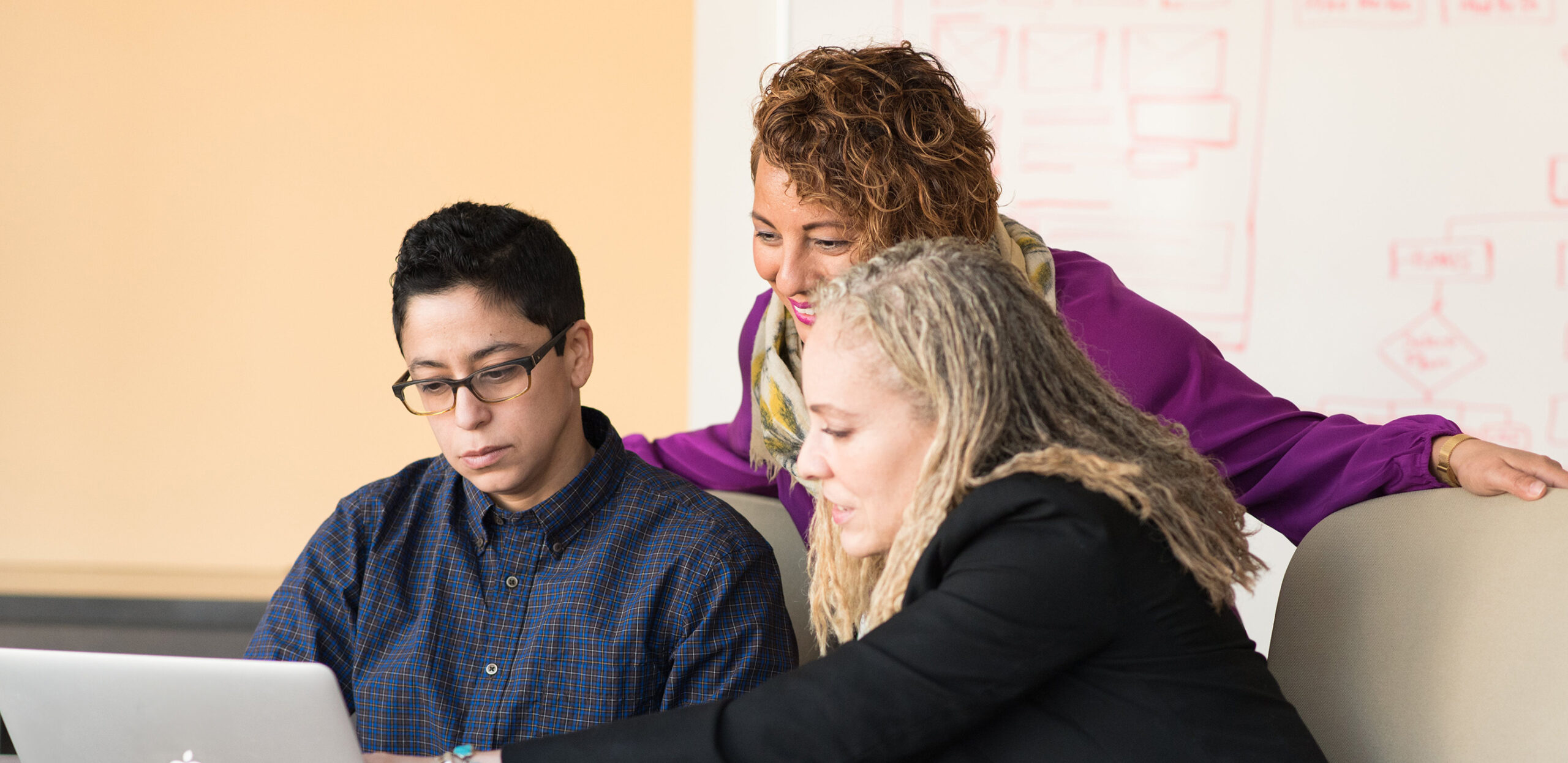 5 ways HR leaders are using AI today featured image